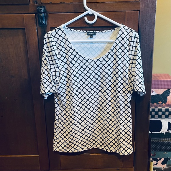 Talbots NWOT soft and silky elbow length front lined shirt sz Med. PERFECT. Nice - Picture 7 of 7